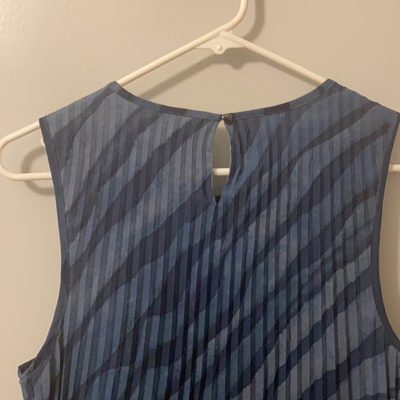 Top - Picture 5 of 6